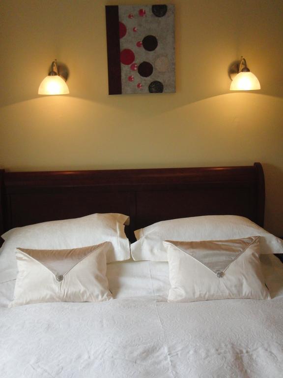 Woodlands House Bed & Breakfast Фаранфор Стая снимка