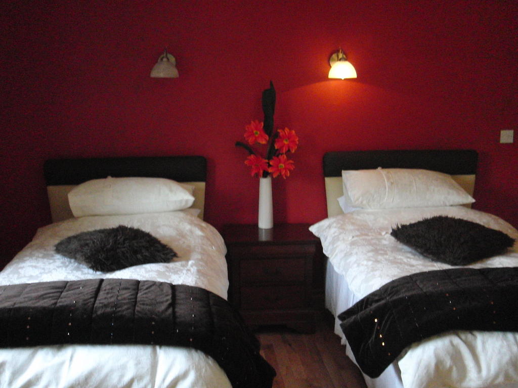 Woodlands House Bed & Breakfast Фаранфор Стая снимка