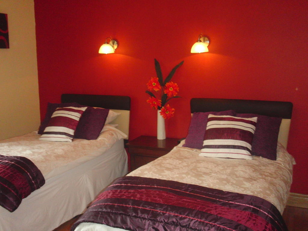 Woodlands House Bed & Breakfast Фаранфор Стая снимка